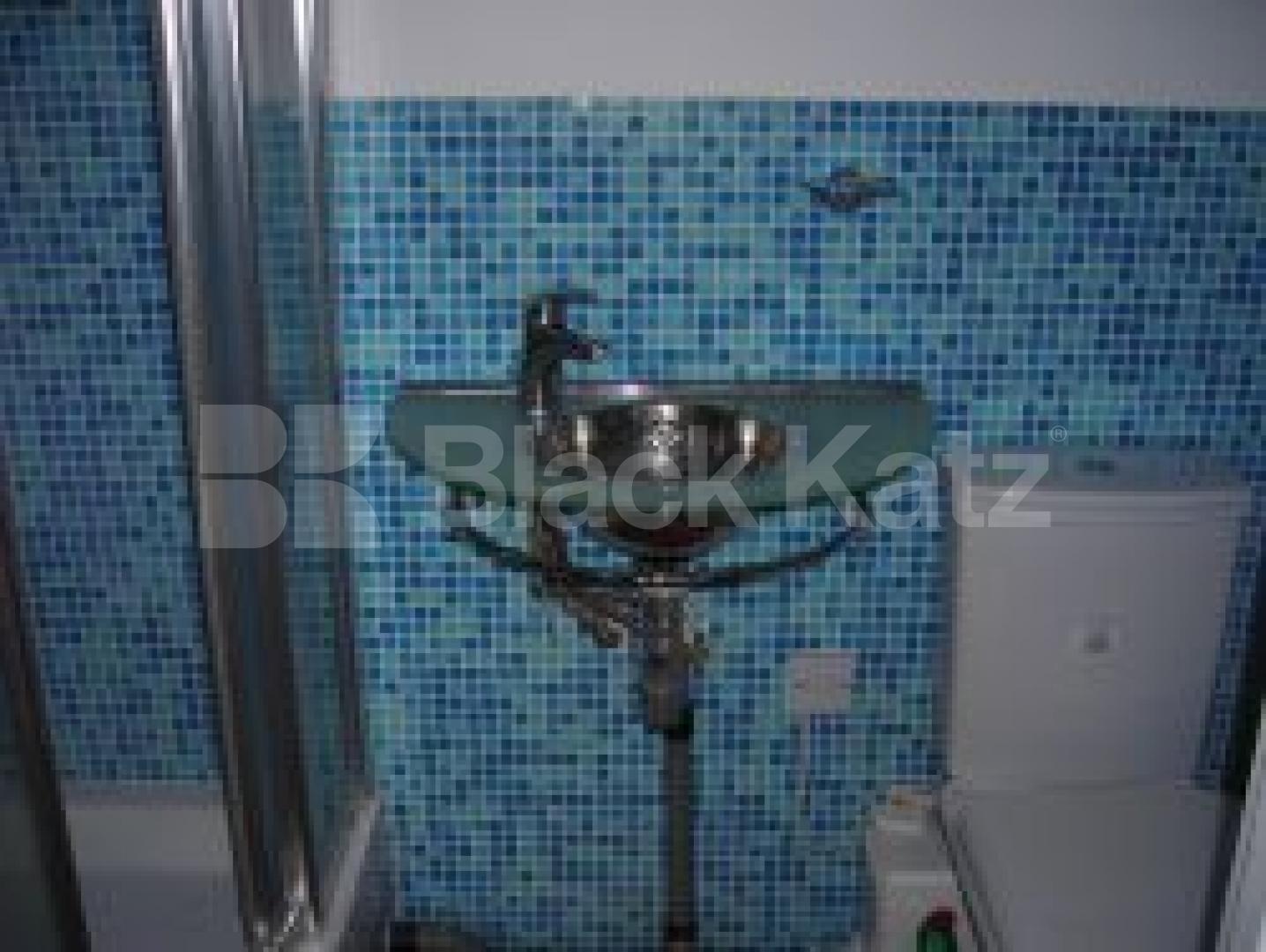 			3 Bedroom, 1 bath, 1 reception Flat			 Queensway, BAYSWATER W2